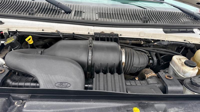 Ford Econoline E-350 Super Duty 2013