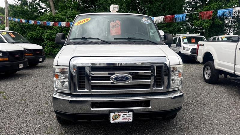 Ford Econoline E-350 Super Duty 2013