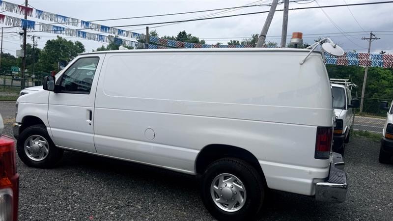 Ford Econoline E-350 Super Duty 2013