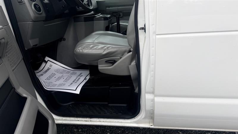 Ford Econoline E-350 Super Duty 2013