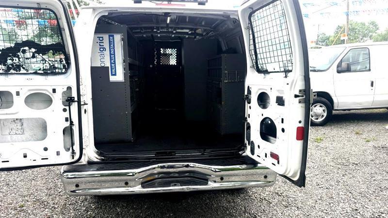 Ford Econoline E-350 Super Duty 2013