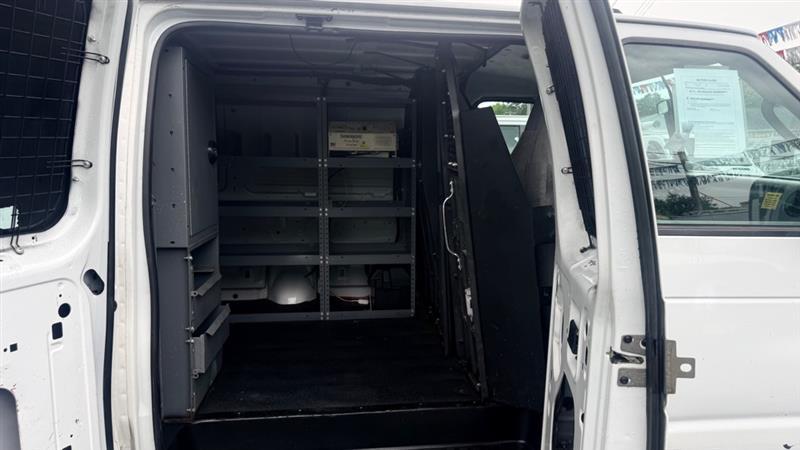 Ford Econoline E-350 Super Duty 2013
