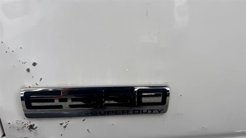 Ford Econoline E-350 Super Duty 2013