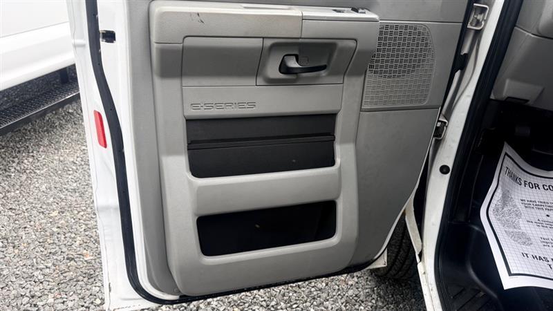 Ford Econoline E-350 Super Duty 2013
