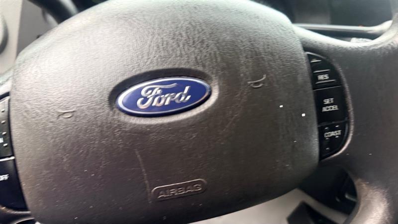 Ford Econoline E-350 Super Duty 2013