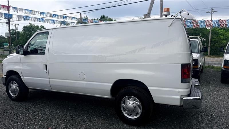 Ford Econoline E-350 Super Duty 2013