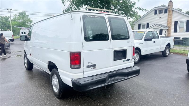 Ford Econoline E-350 Super Duty 2014