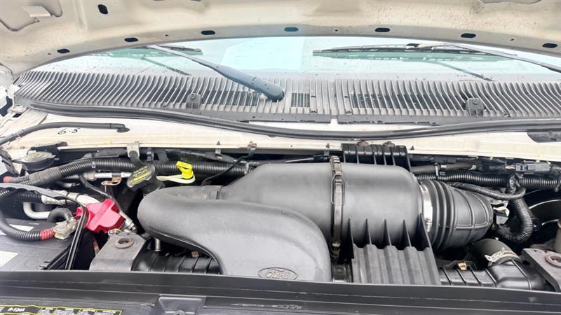 Ford Econoline E-350 Super Duty 2014