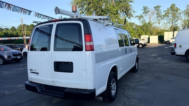 Chevrolet Express 2500 Cargo 2011