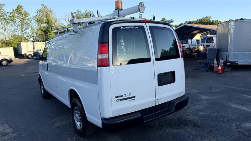 Chevrolet Express 2500 Cargo 2011
