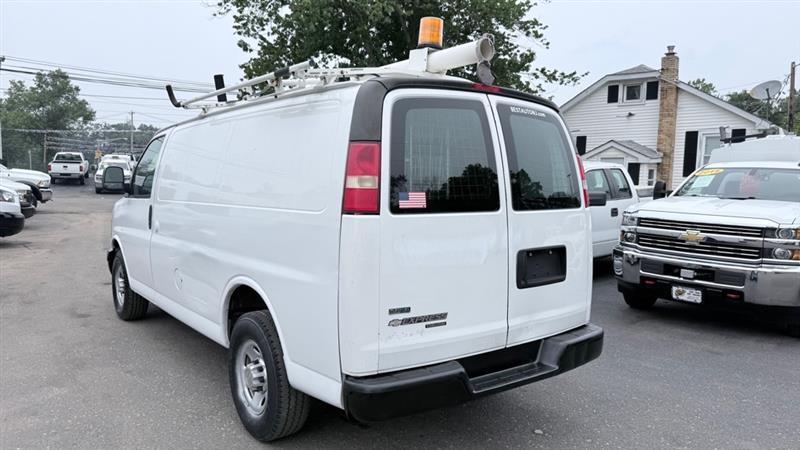 Chevrolet Express 2500 Cargo 2011