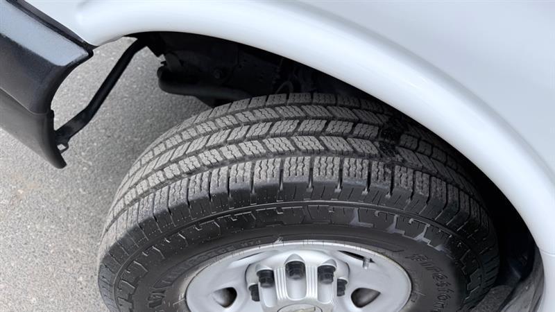 Chevrolet Express 2500 Cargo 2011