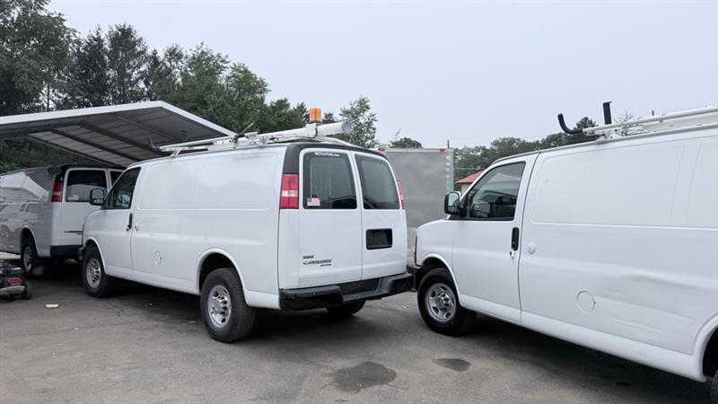 Chevrolet Express 2500 Cargo 2011