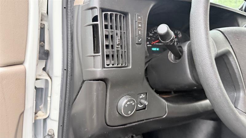 Chevrolet Express 2500 Cargo 2011