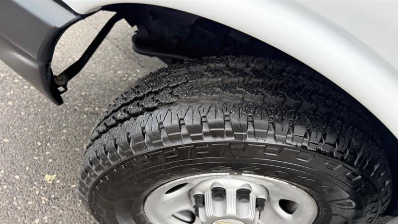 Chevrolet Express 2500 Cargo 2011