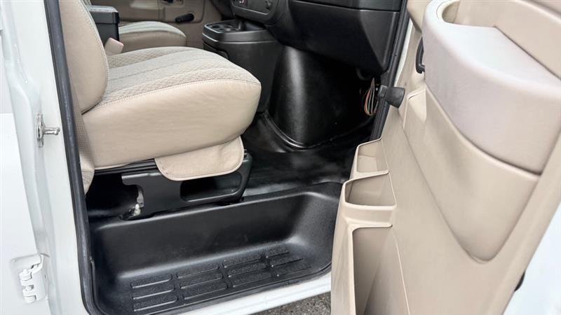Chevrolet Express 2500 Cargo 2011