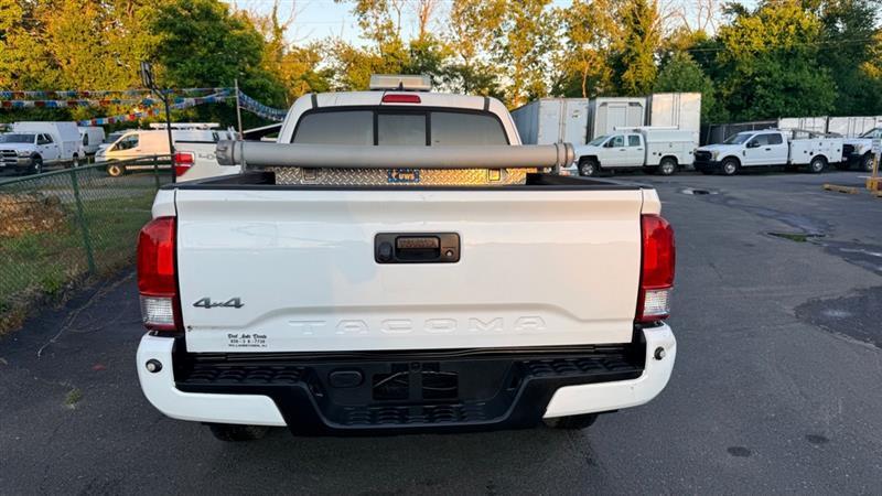 Toyota Tacoma SR5 Access Cab I4 6AT 4WD 2016