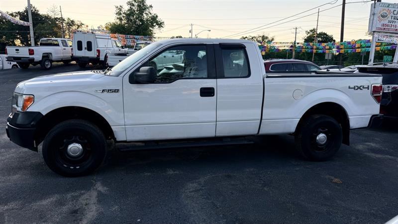 Ford F-150 XL SuperCab 8-ft. Bed 4WD 2014