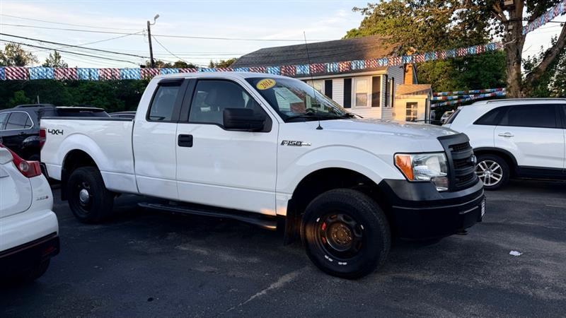Ford F-150 XL SuperCab 8-ft. Bed 4WD 2014