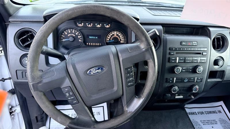 Ford F-150 XL SuperCab 8-ft. Bed 4WD 2014