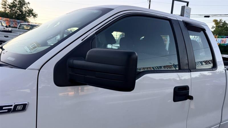 Ford F-150 XL SuperCab 8-ft. Bed 4WD 2014