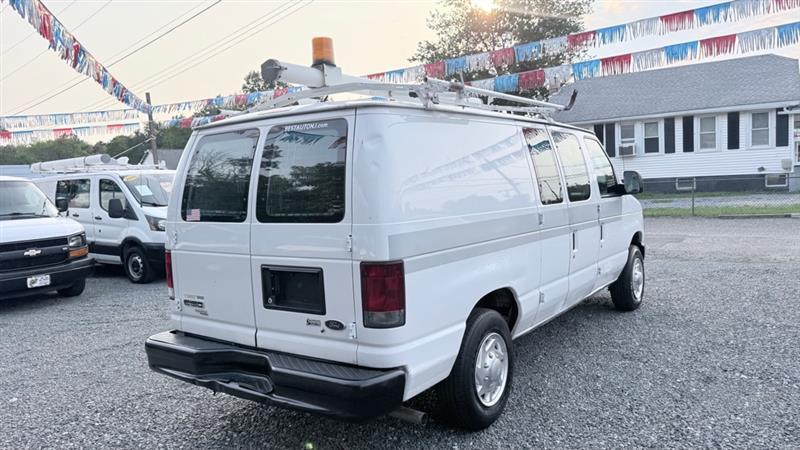 Ford Econoline E-150 2012