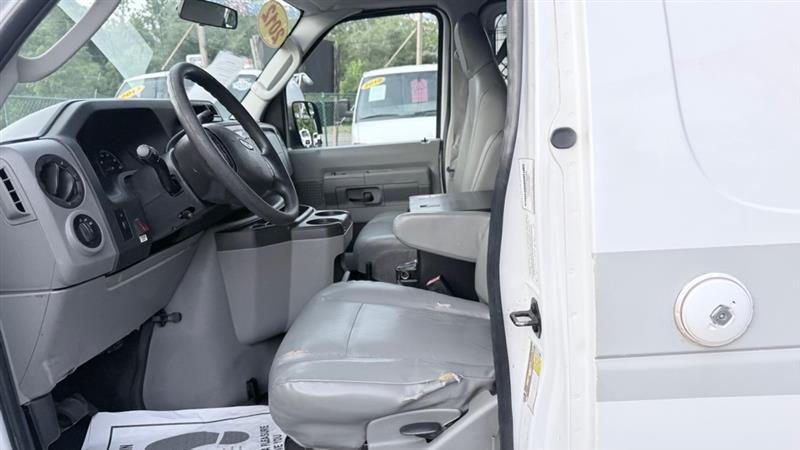 Ford Econoline E-150 2012