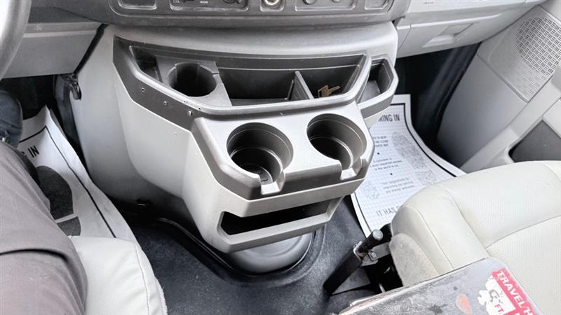 Ford Econoline E-150 2012
