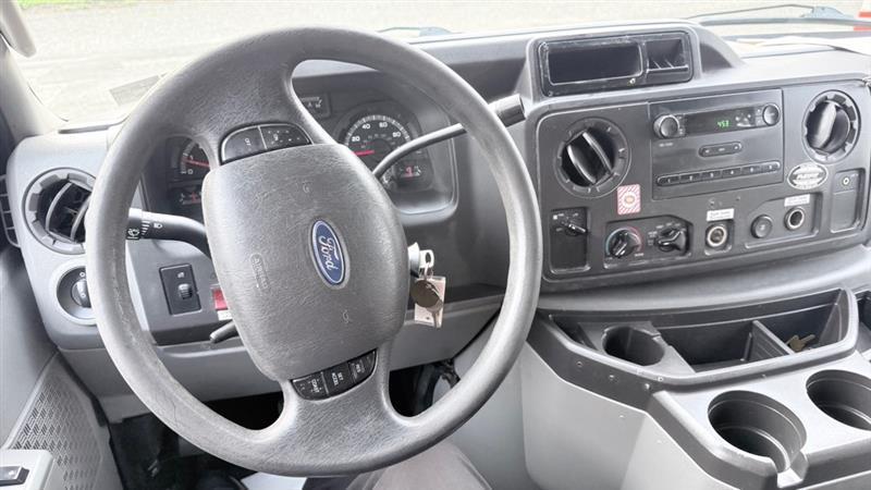 Ford Econoline E-150 2012
