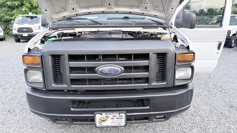 Ford Econoline E-150 2012