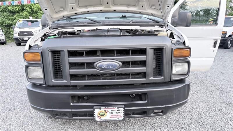 Ford Econoline E-150 2012