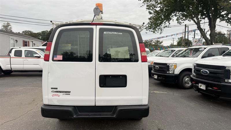 Chevrolet Express 2500 Cargo 2011