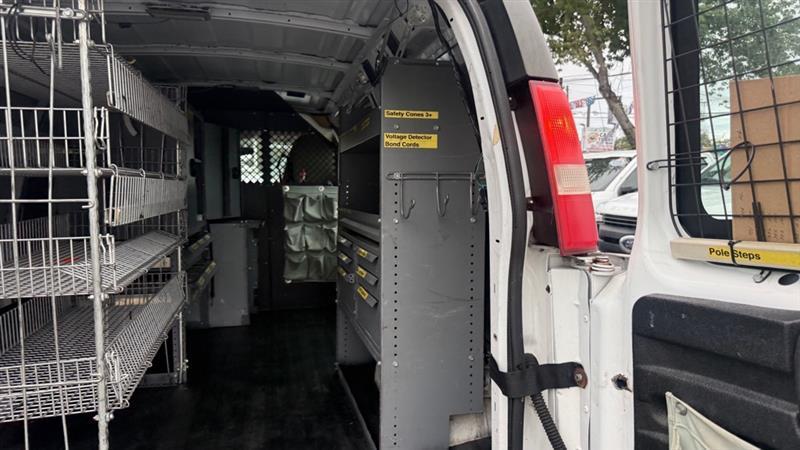 Chevrolet Express 2500 Cargo 2011