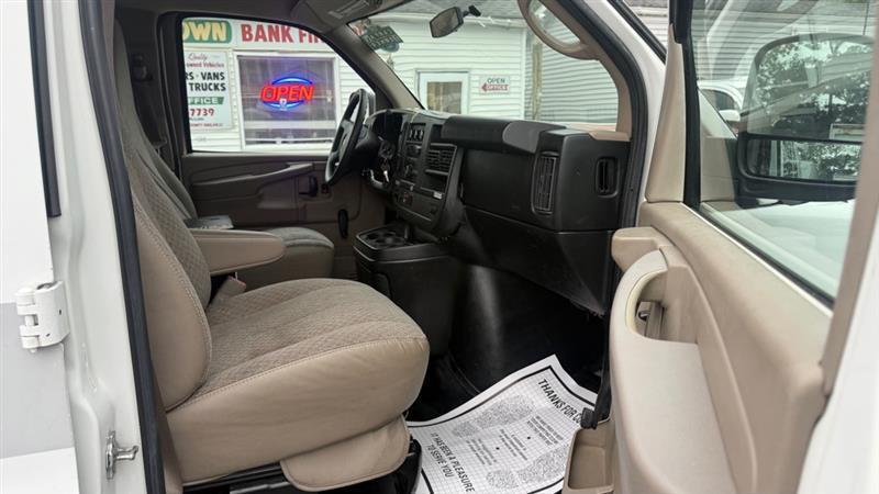 Chevrolet Express 2500 Cargo 2011