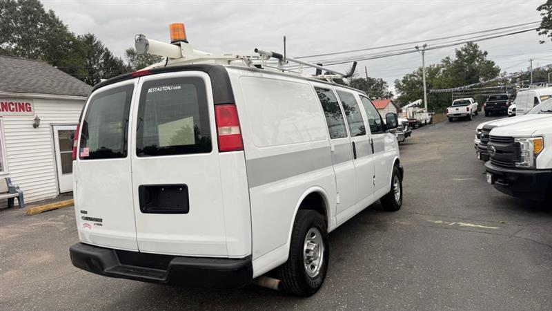 Chevrolet Express 2500 Cargo 2011