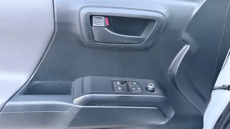 Toyota Tacoma SR5 Access Cab I4 6AT 4WD 2016