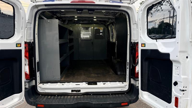 Ford Transit 250 Van Low Roof 60/40 Pass.130-in. WB 2017