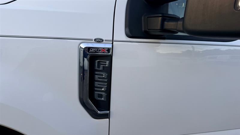Ford F-250 SD King Ranch Crew Cab 4WD 2017