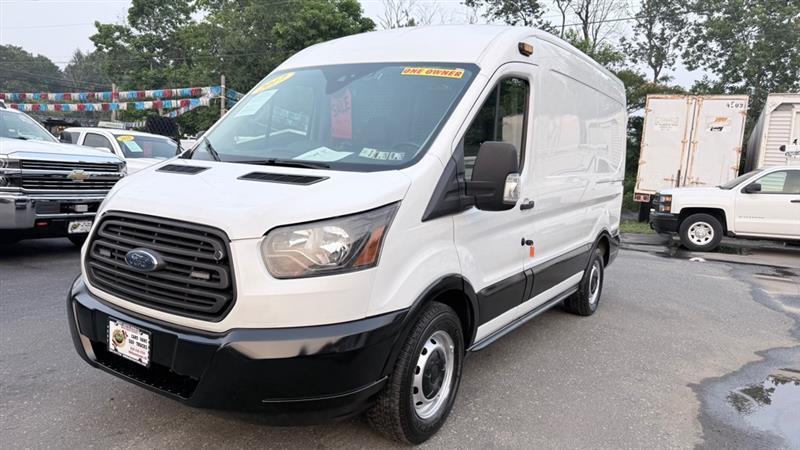 Ford Transit 150 Van Med. Roof w/Sliding Pass. 130-in. WB 2017
