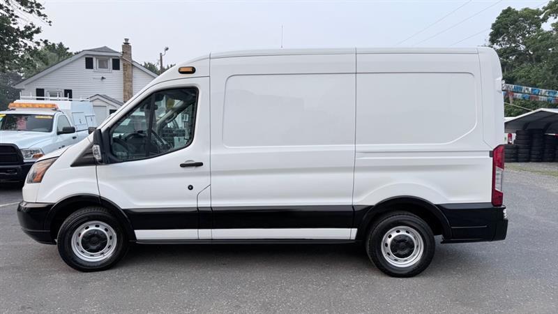 Ford Transit 150 Van Med. Roof w/Sliding Pass. 130-in. WB 2017