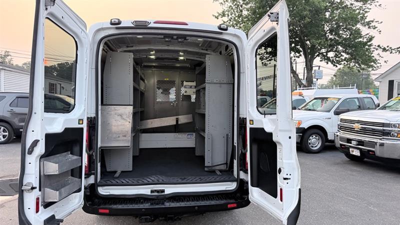 Ford Transit 150 Van Med. Roof w/Sliding Pass. 130-in. WB 2017