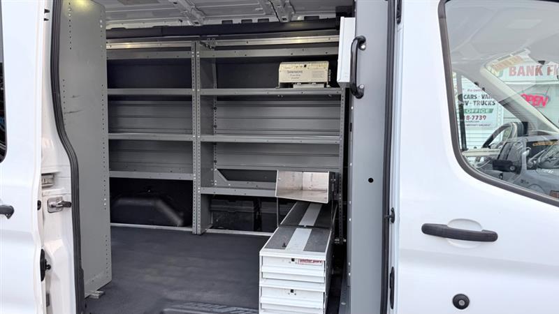 Ford Transit 150 Van Med. Roof w/Sliding Pass. 130-in. WB 2017