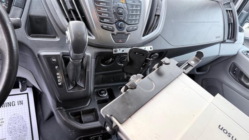 Ford Transit 150 Van Med. Roof w/Sliding Pass. 130-in. WB 2017