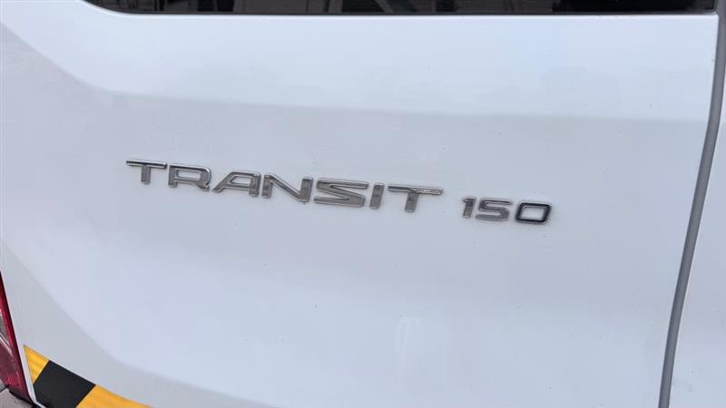 Ford Transit 150 Van Med. Roof w/Sliding Pass. 130-in. WB 2017