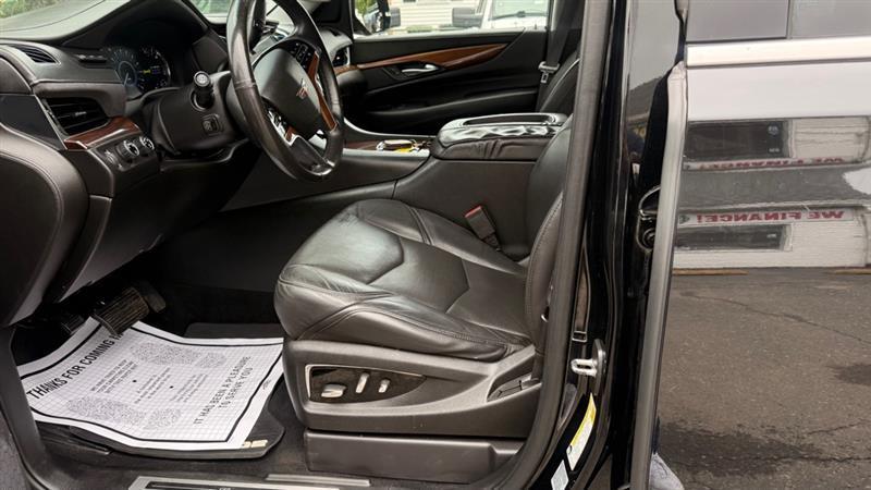 Cadillac Escalade ESV Luxury 4WD 2016
