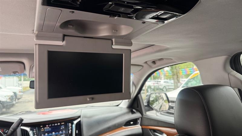 Cadillac Escalade ESV Luxury 4WD 2016