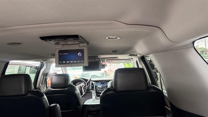 Cadillac Escalade ESV Luxury 4WD 2016
