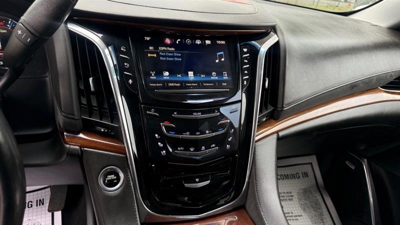 Cadillac Escalade ESV Luxury 4WD 2016