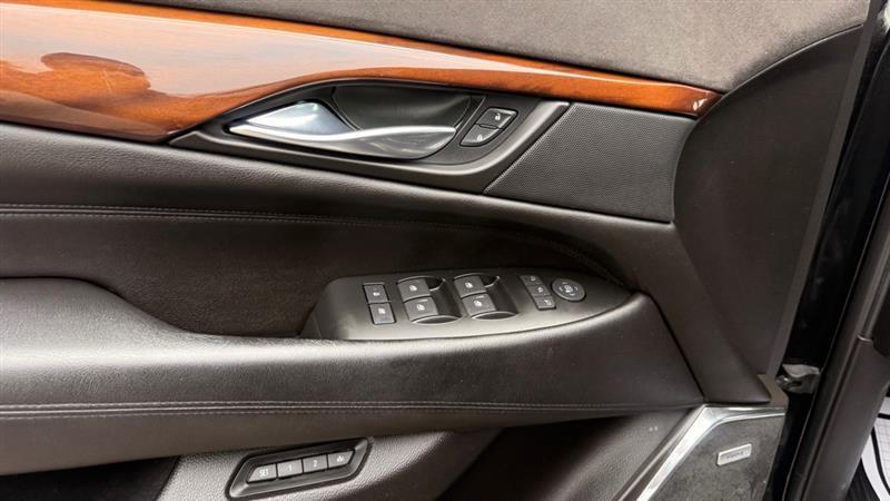 Cadillac Escalade ESV Luxury 4WD 2016