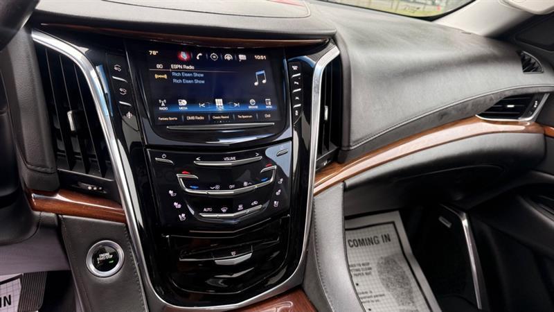Cadillac Escalade ESV Luxury 4WD 2016